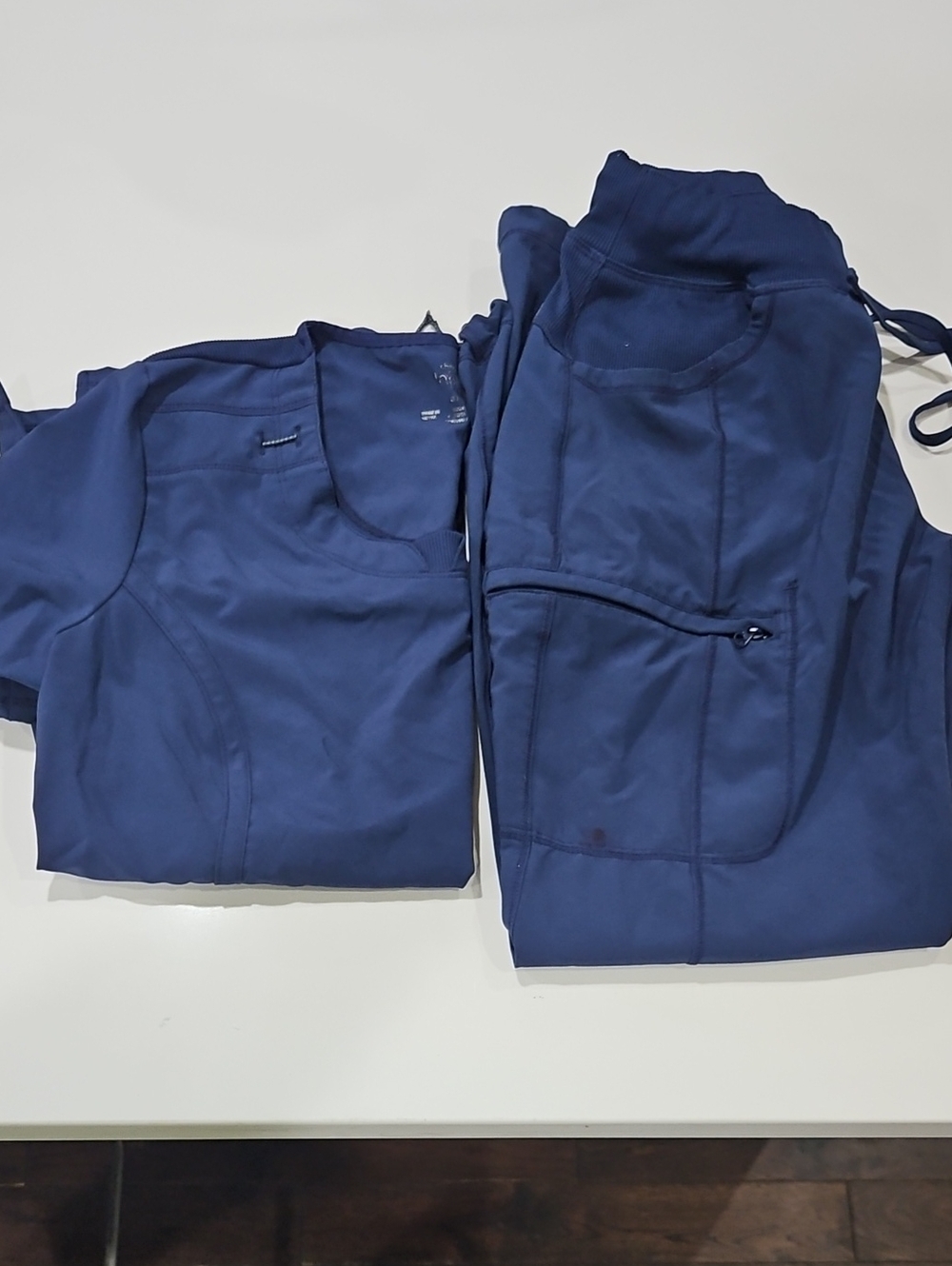 Women's Scub Set Navy Blue. Sz Small.  Cherokee Infinity Cargo Jogger Style